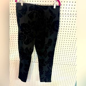 Chico’s legging, velvet floral design, Size 2(Size 12)